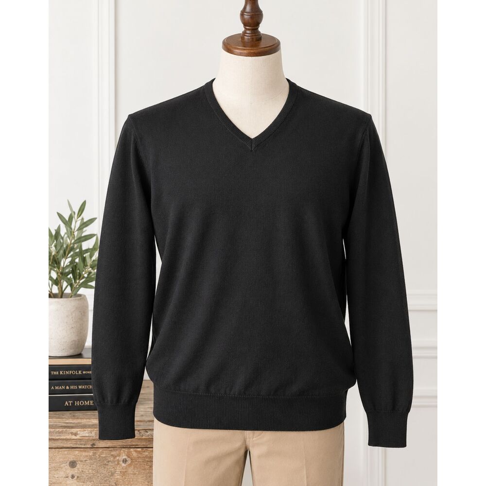 Thomas Pink Mens XL Sweater Black 100% Merino Wool V Neck Made in Italy